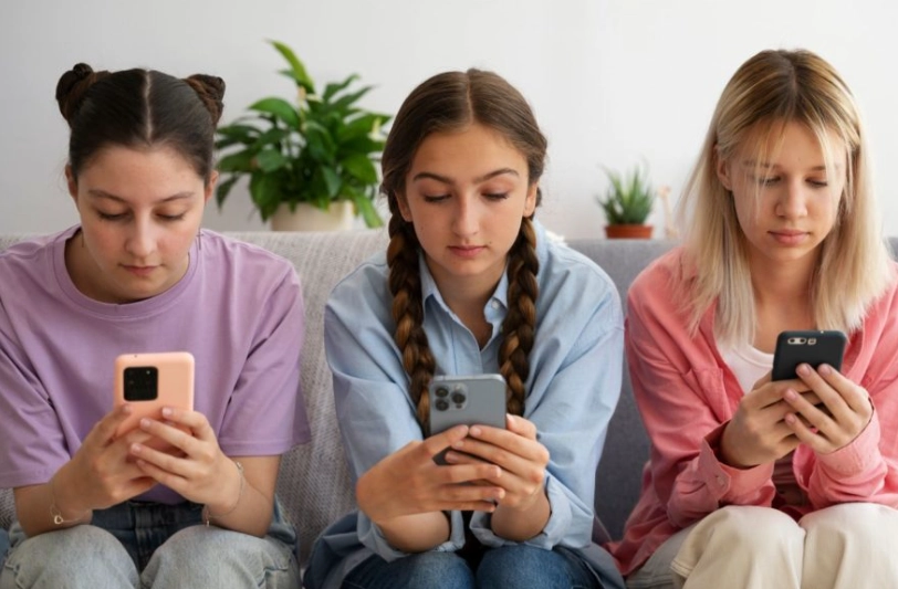 women's mental health social media women's mental health social media