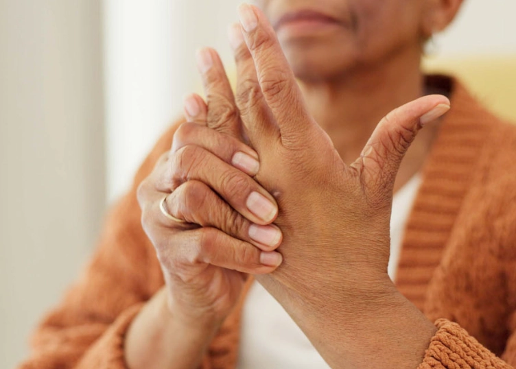 women rheumatoid arthritis causes