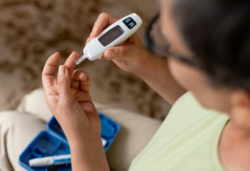 What are the first signs of diabetes in a woman?