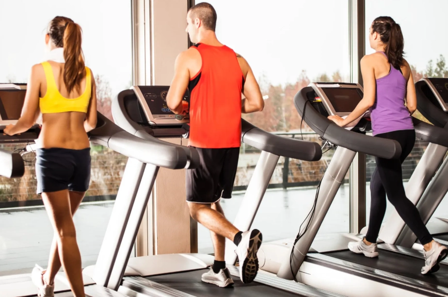 how many times a week should a woman lift weights